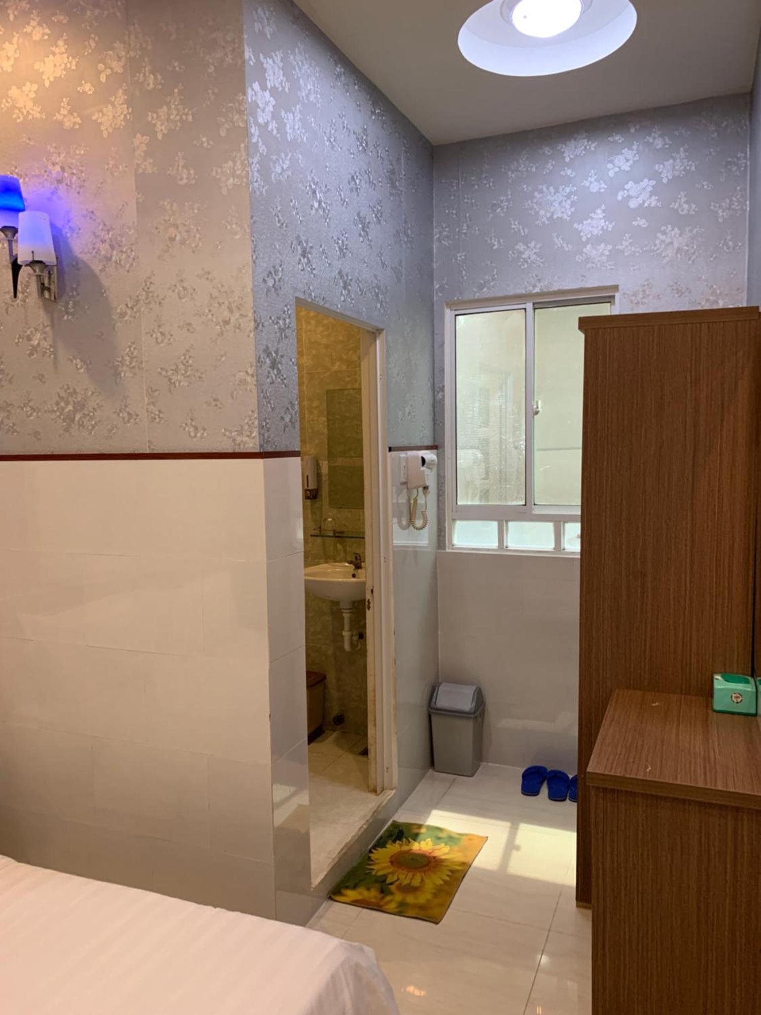Khach San Kim Hung 2 Hotel Bac Lieu Exterior photo
